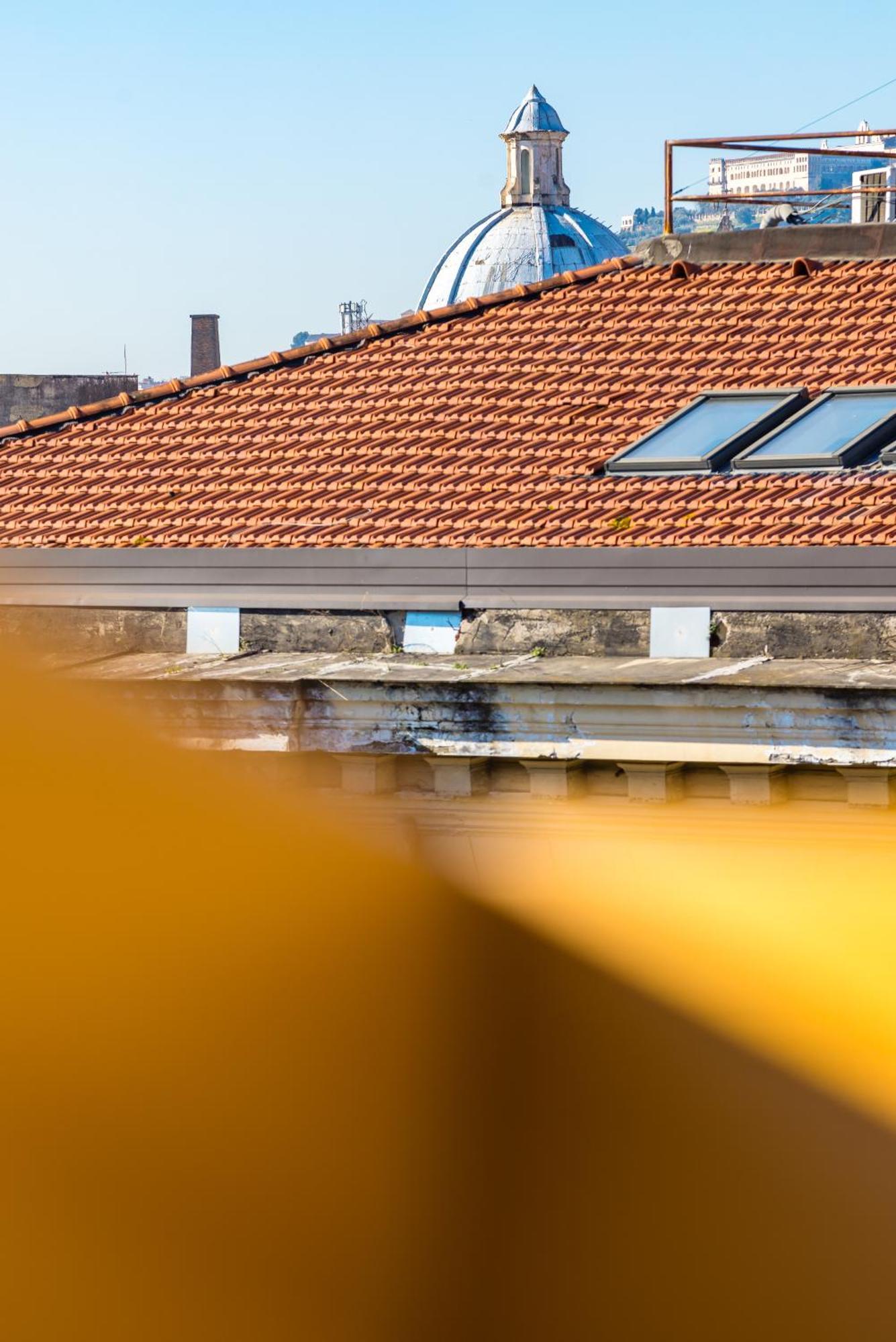 Sloping Roof In The Center Of Appartement Naples