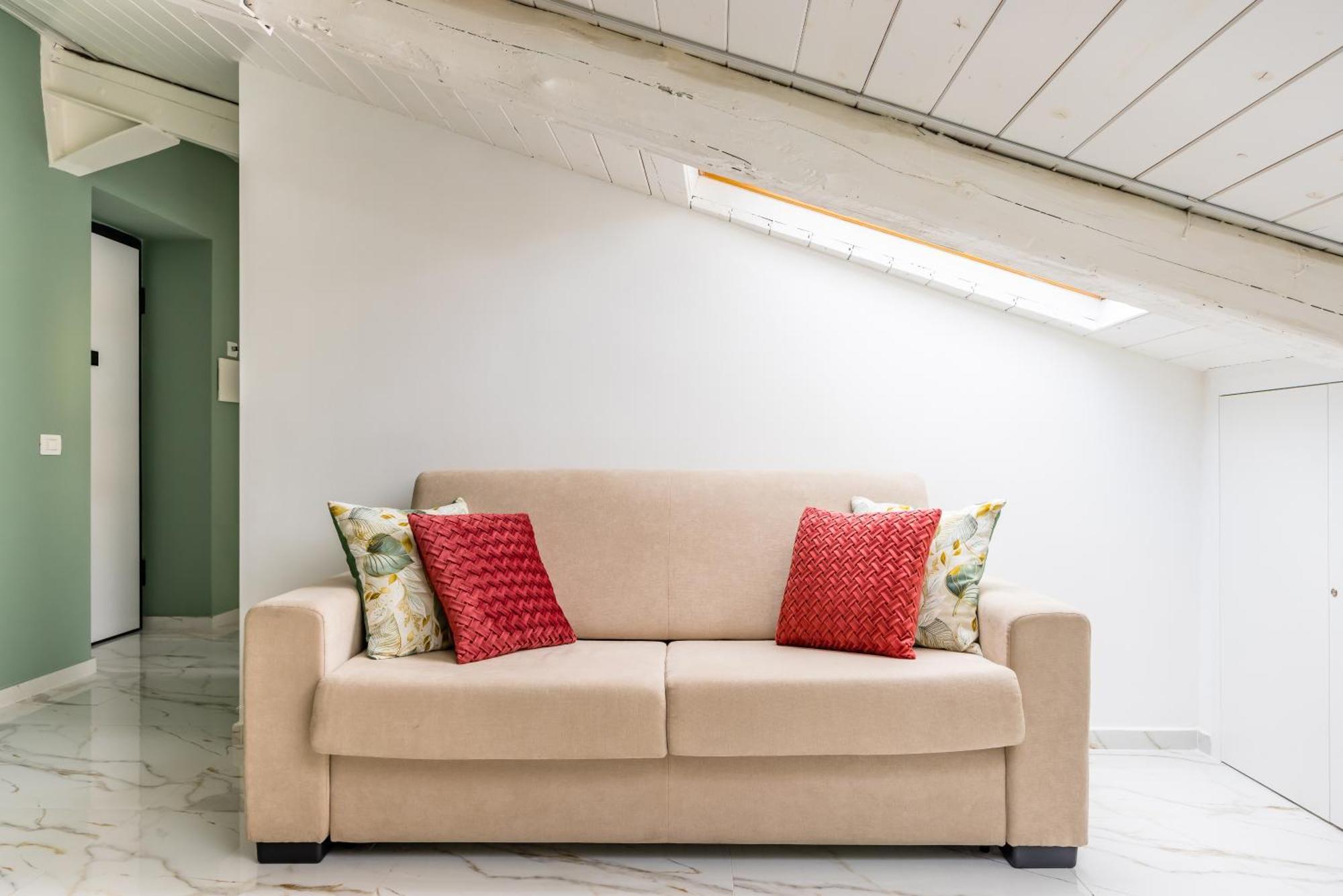 Appartement Sloping Roof In The Center Of *