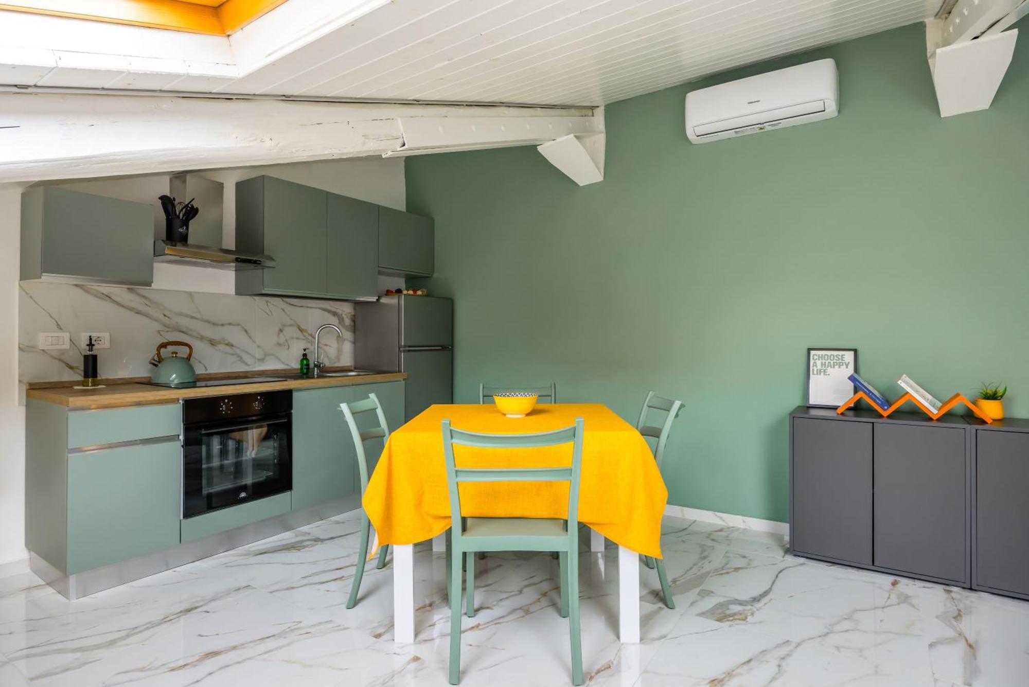 Sloping Roof In The Center Of